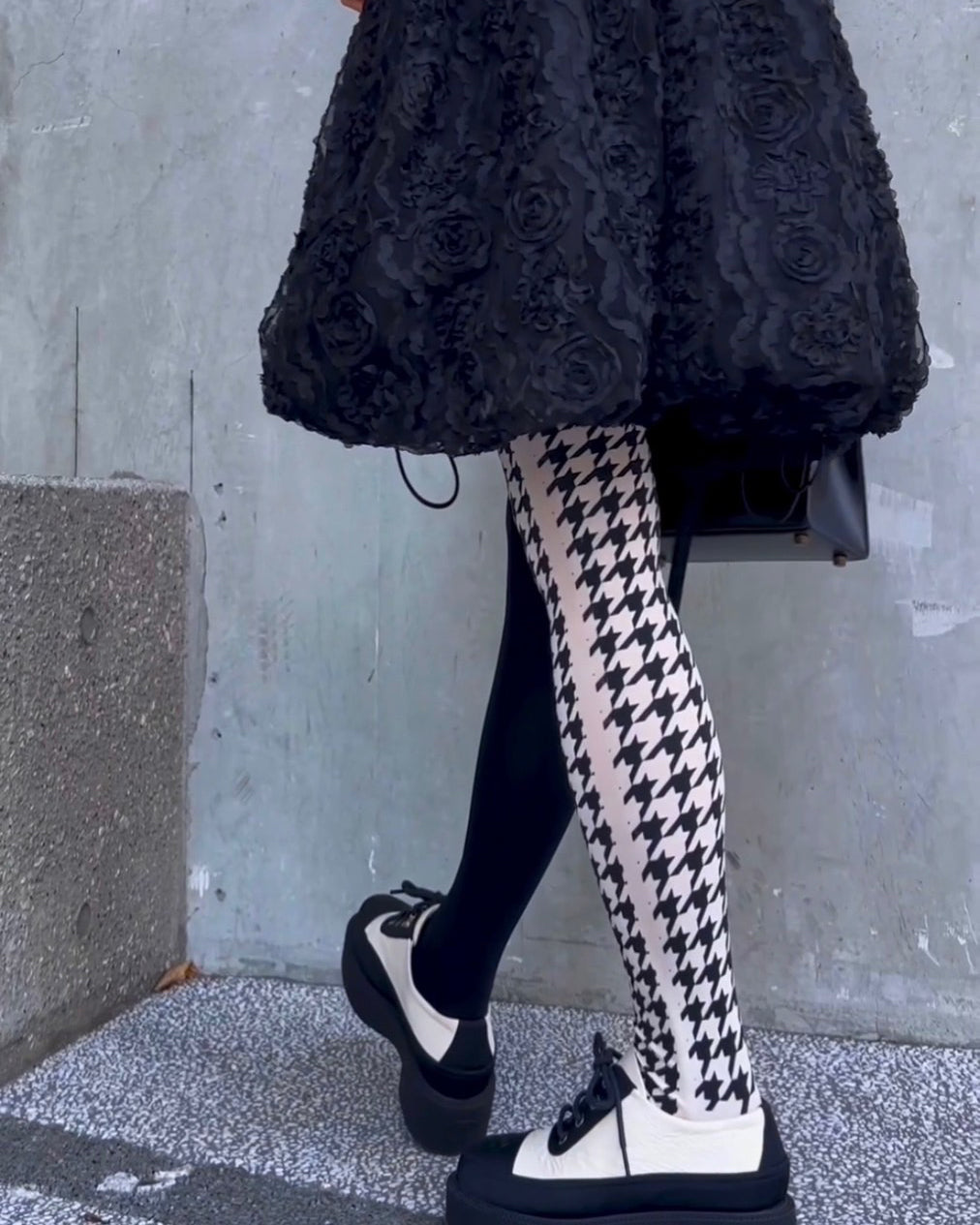 BLACK FLOWER TULLE BALLOON SKIRT