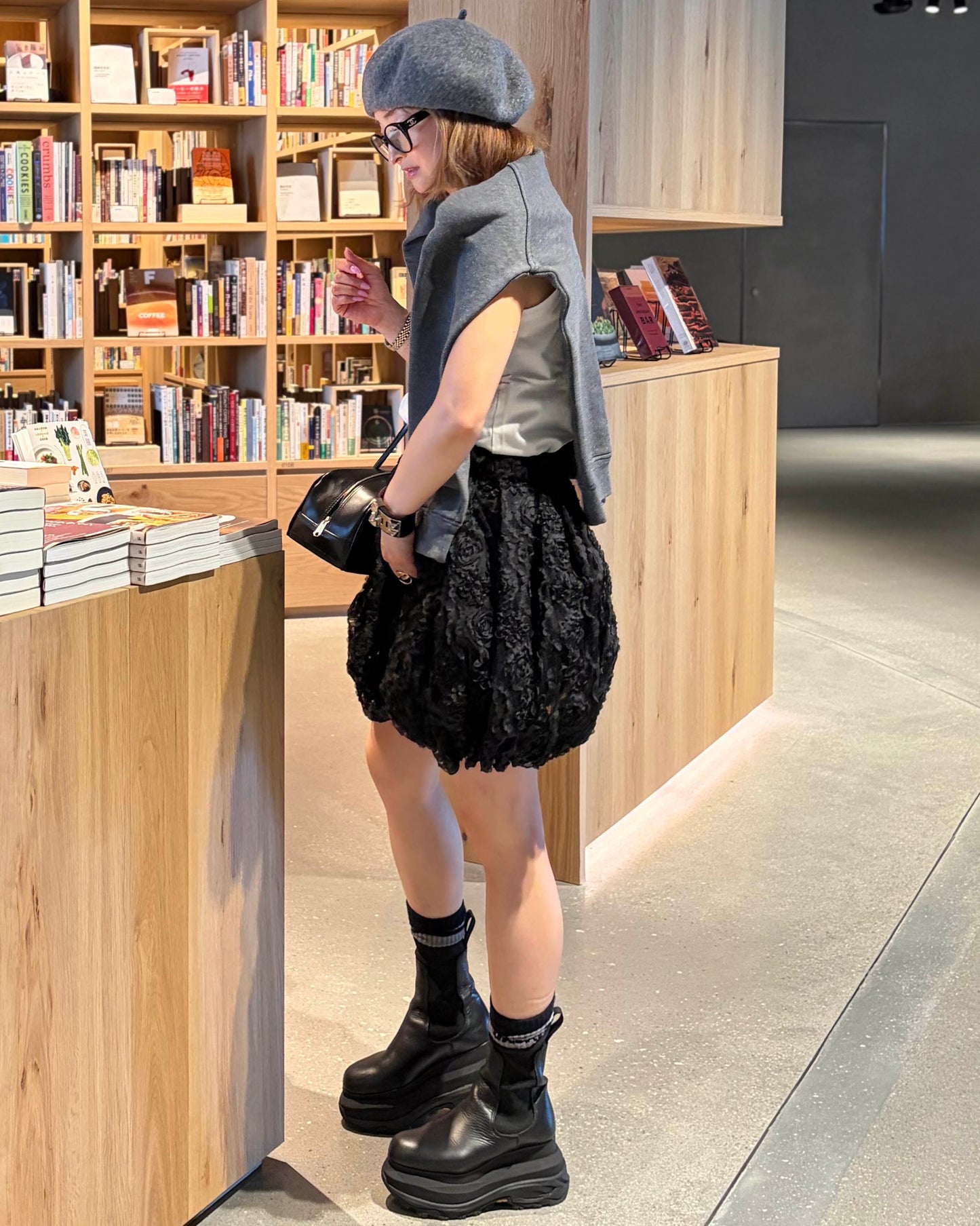 BLACK FLOWER TULLE BALLOON SKIRT