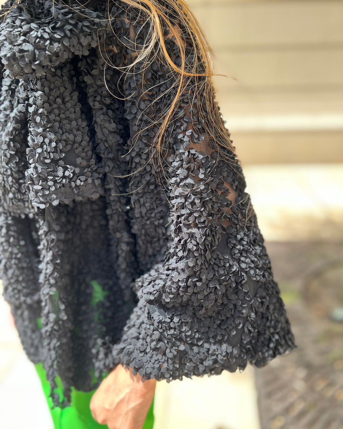 BLACK FLOWER TULLE BLOUSE