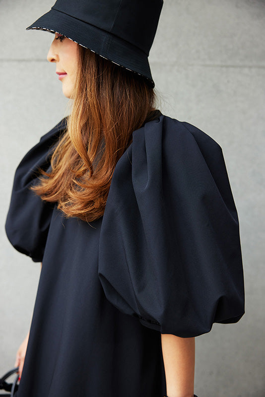 BLACK PUFF SLEEVE DRESS