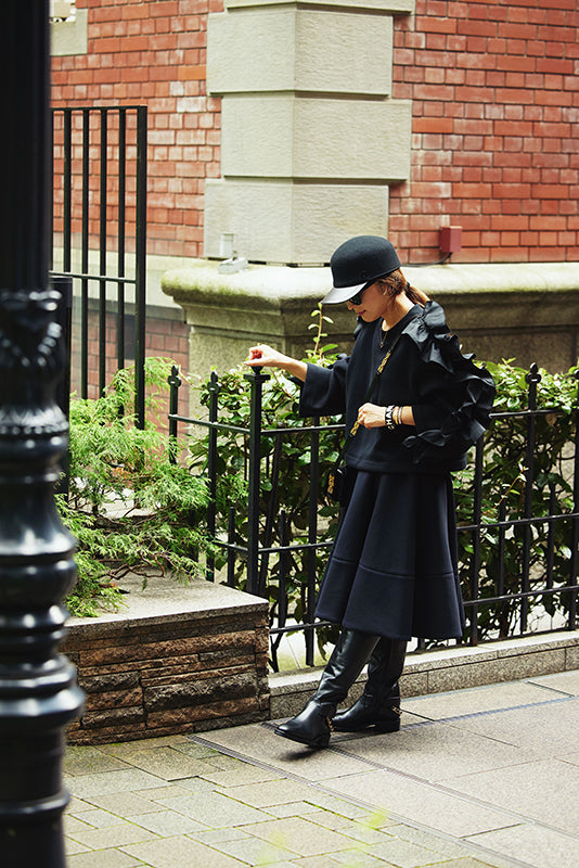 BLACK RUFFLE TOPS