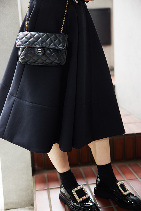 BLACK FLARE SKIRT