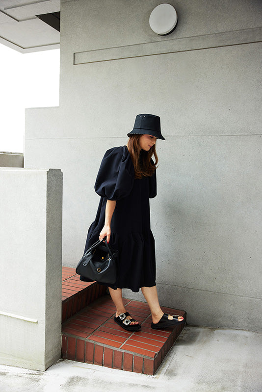 BLACK PUFF SLEEVE DRESS