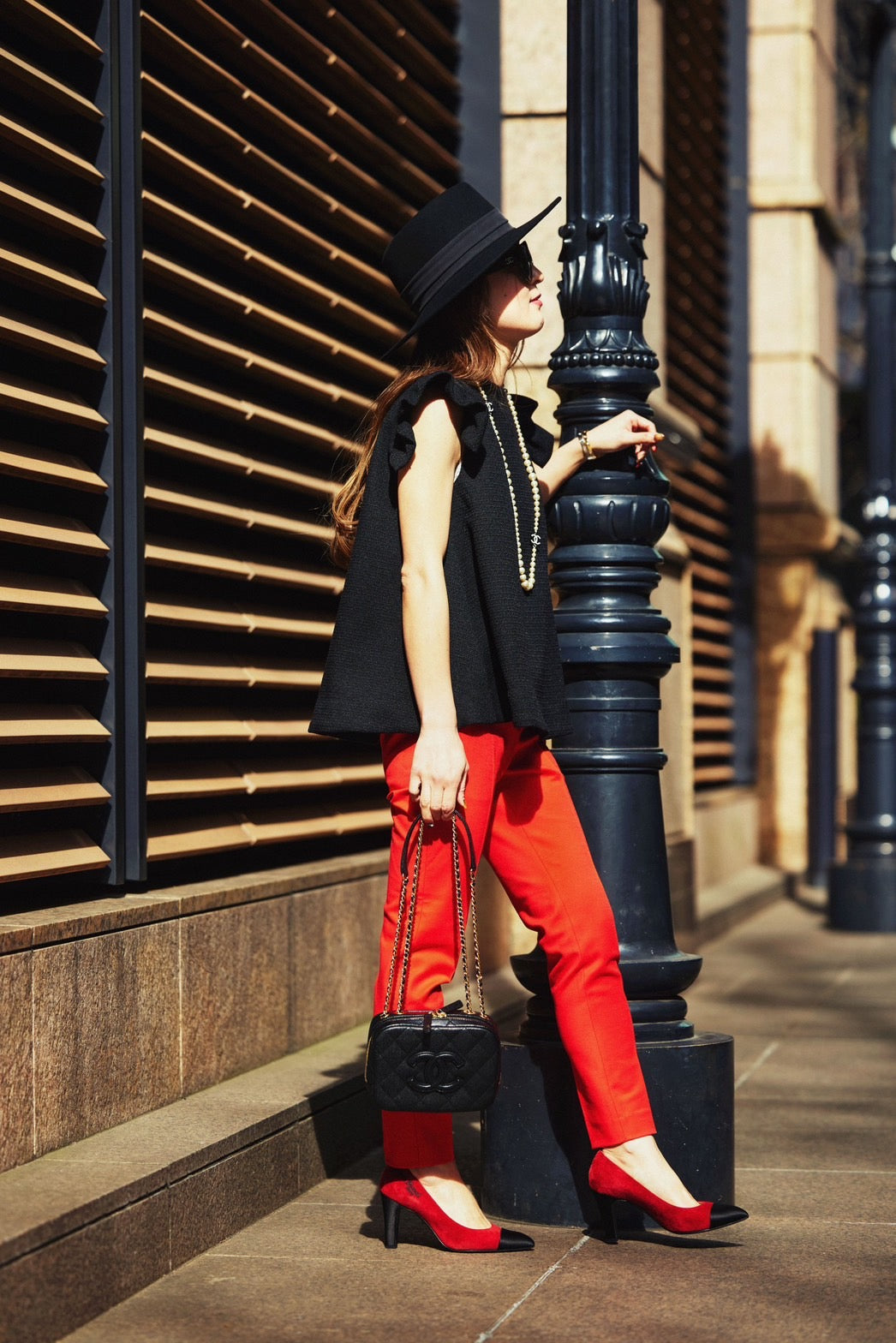 BLACK TWEED SLEEVELESS BLOUSE