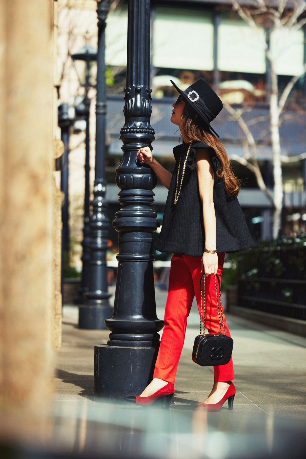 BLACK TWEED SLEEVELESS BLOUSE